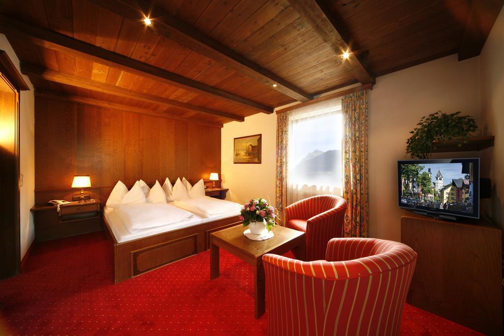 Hotel Resch Kitzbuhel Bagian luar foto